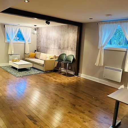 Urban Retreat - 2 Bedroom, 3 Beds, 6 Guests, Free Parking Longueuil Dış mekan fotoğraf