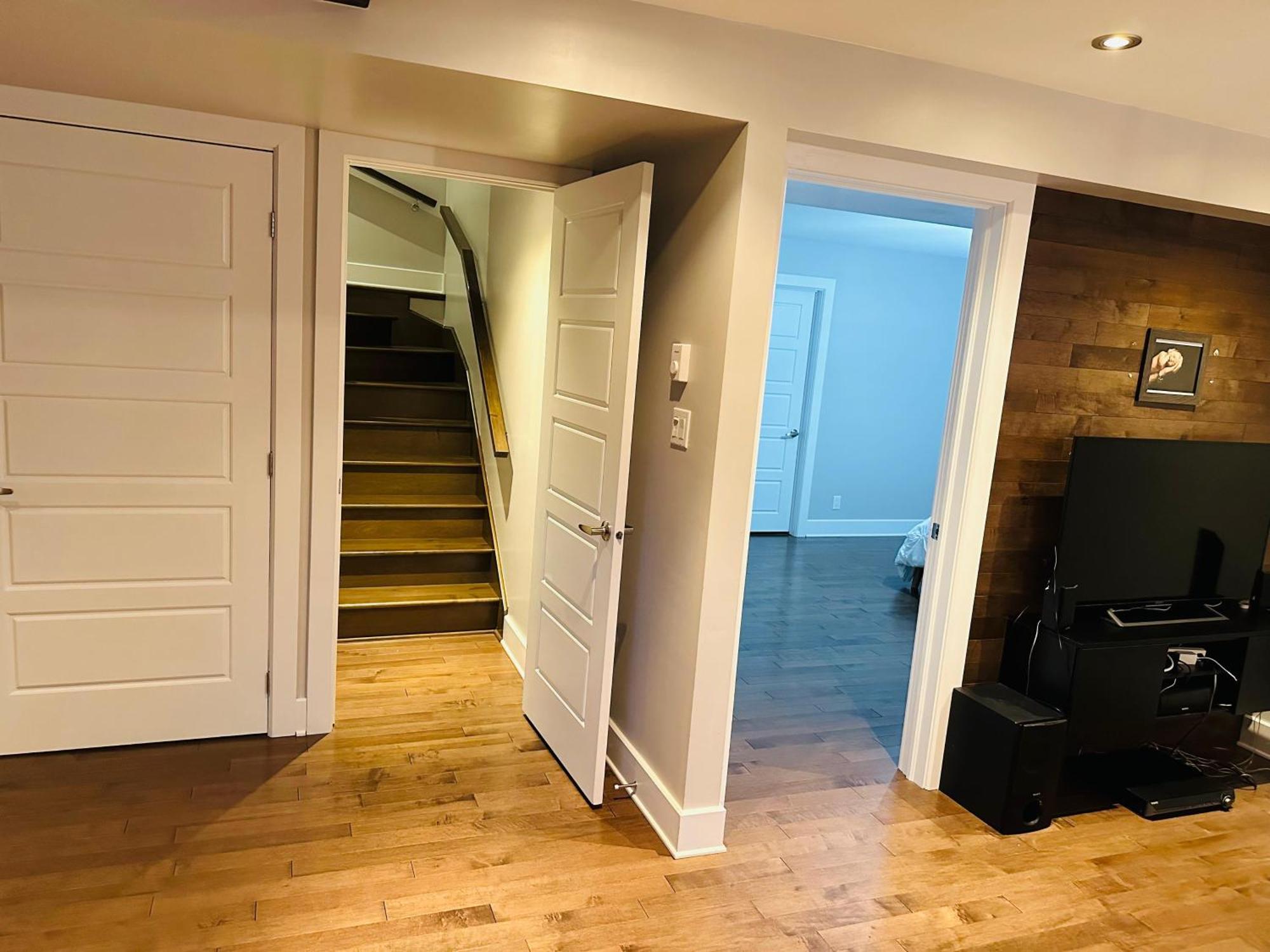Urban Retreat - 2 Bedroom, 3 Beds, 6 Guests, Free Parking Longueuil Dış mekan fotoğraf
