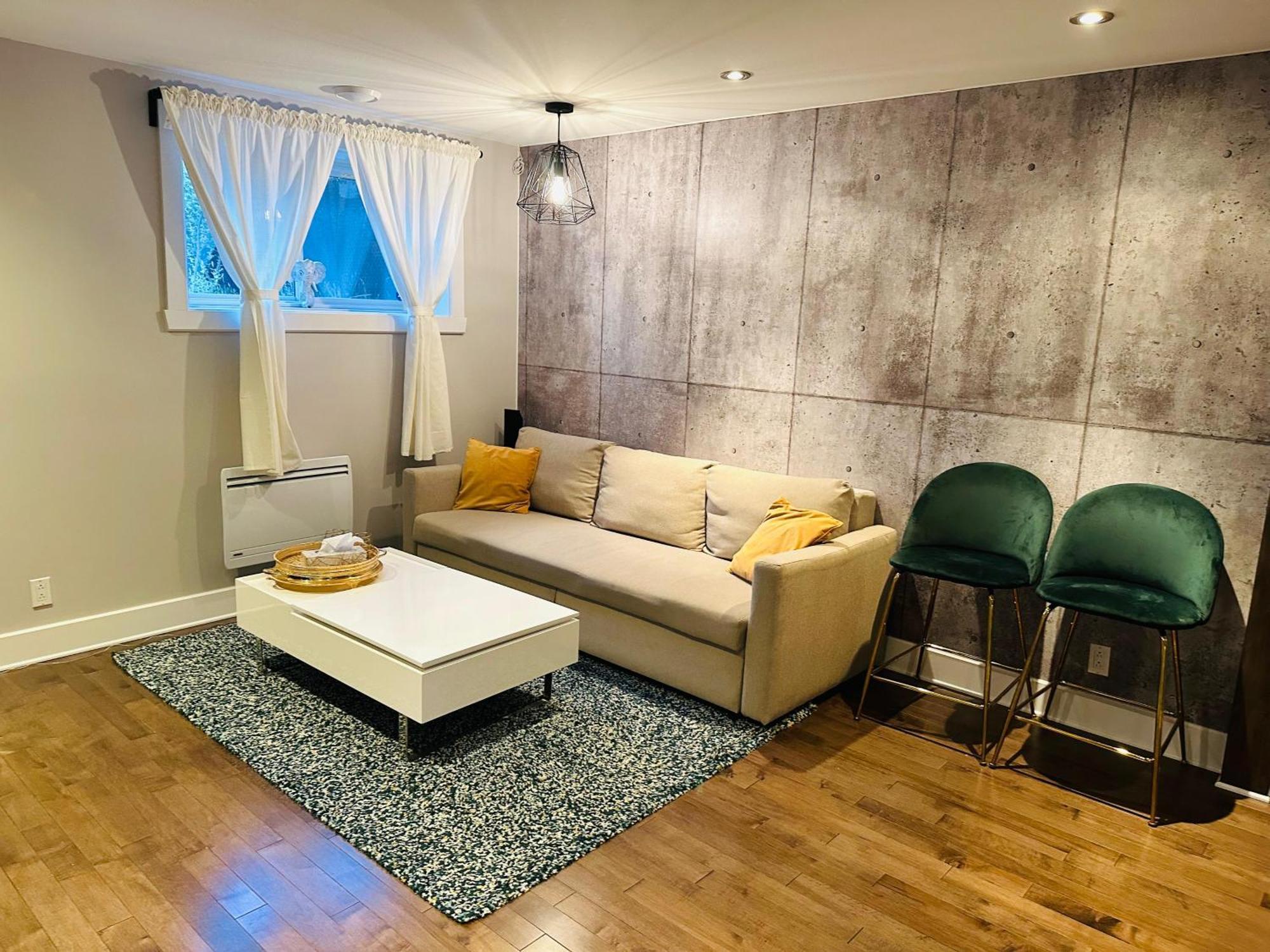 Urban Retreat - 2 Bedroom, 3 Beds, 6 Guests, Free Parking Longueuil Dış mekan fotoğraf