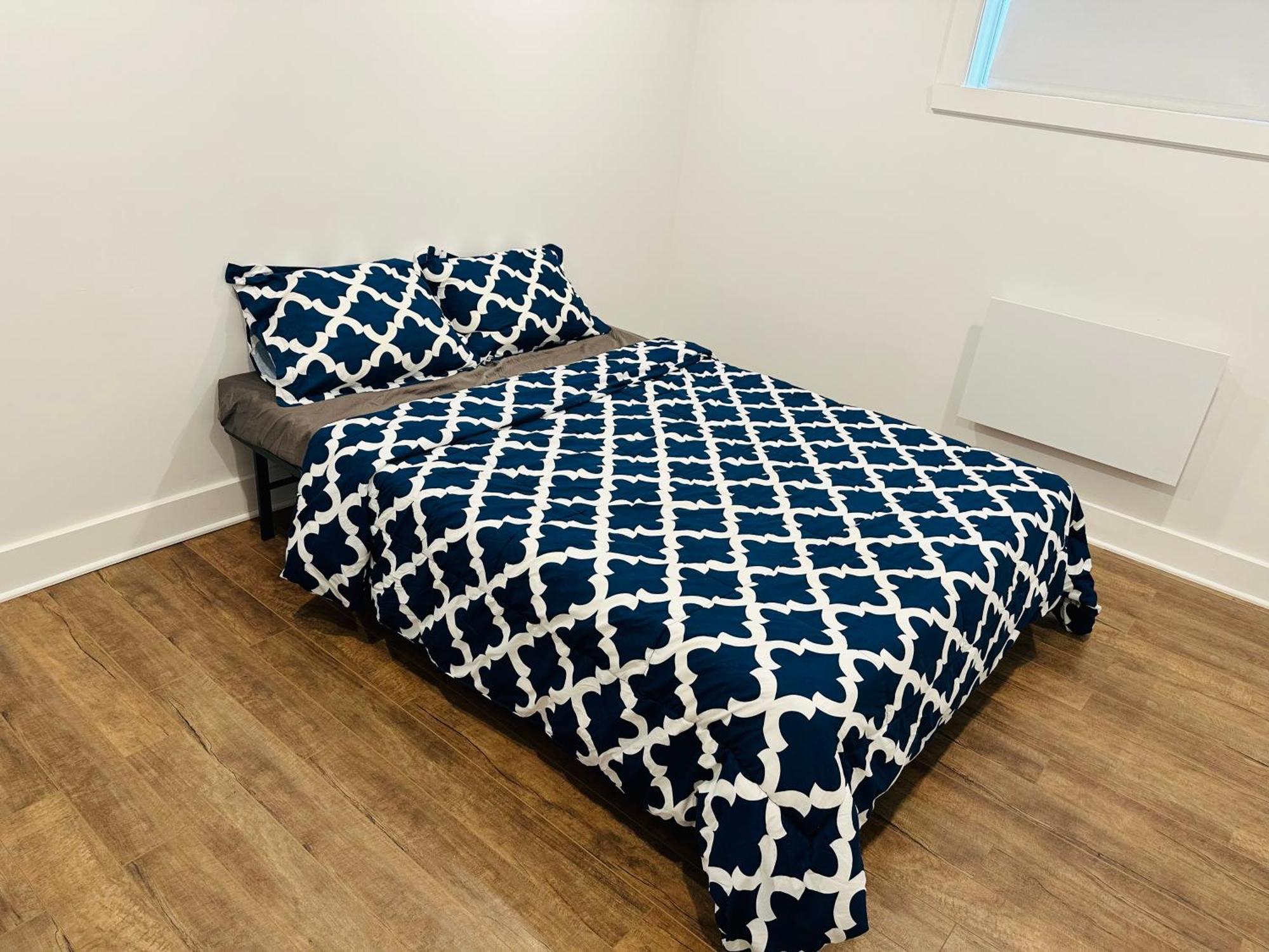 Urban Retreat - 2 Bedroom, 3 Beds, 6 Guests, Free Parking Longueuil Dış mekan fotoğraf